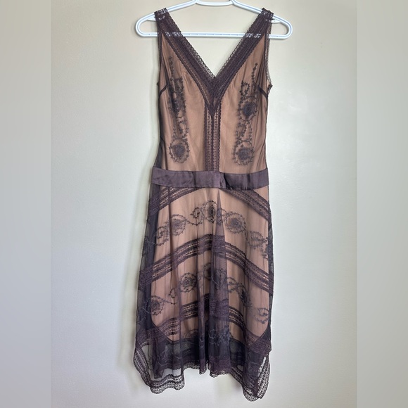 BCBGMaxAzria Black Nude Lace Midi Dress Size 0 Sheer V-Neck Cocktail Dress - Picture 7 of 7